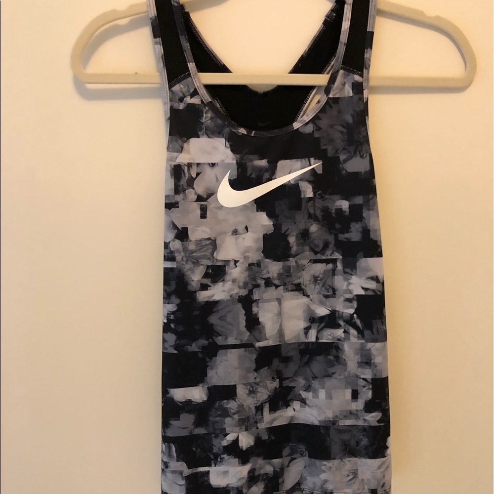 Brand new nike tank top